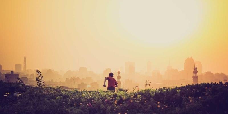 典当融资 vs 银行贷款：小额短期周转如何选？抵押贷款与二手商品、古玩典当的成本解析